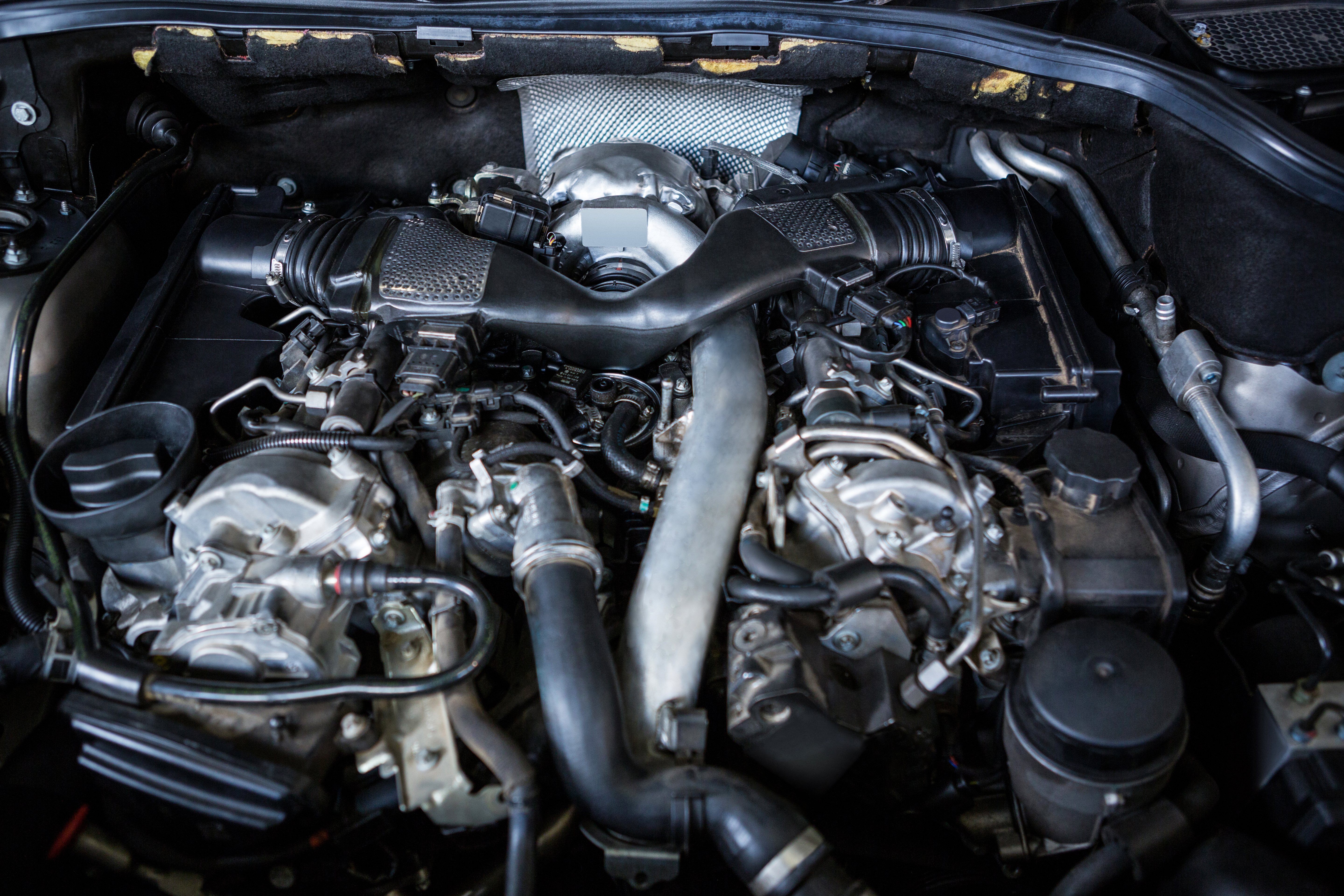 close-up-car-bonnet